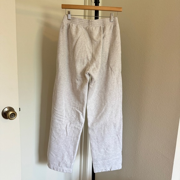 Aritzia sweats bundle - Picture 10 of 10